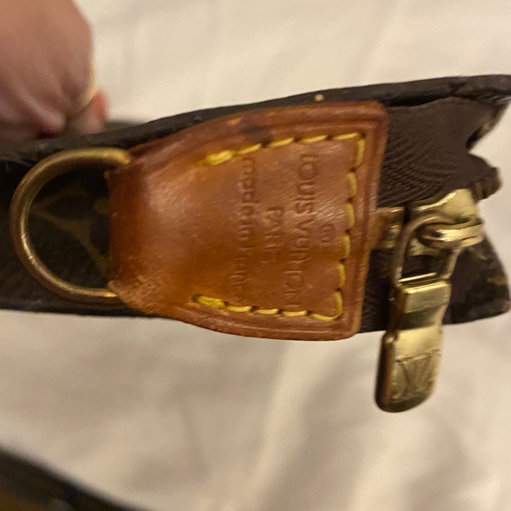 Louis Vuitton Brown Monogram PM Bucket pouch - Picture 3 of 5